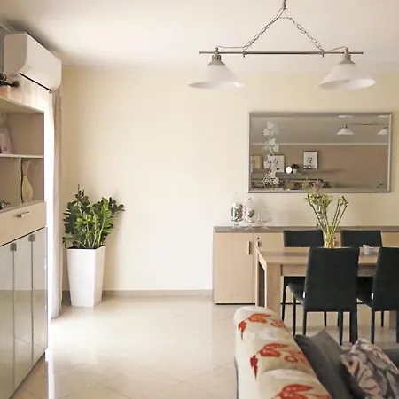 Sapphire & Ivory Luxury Apartments - Kavala Exterior foto